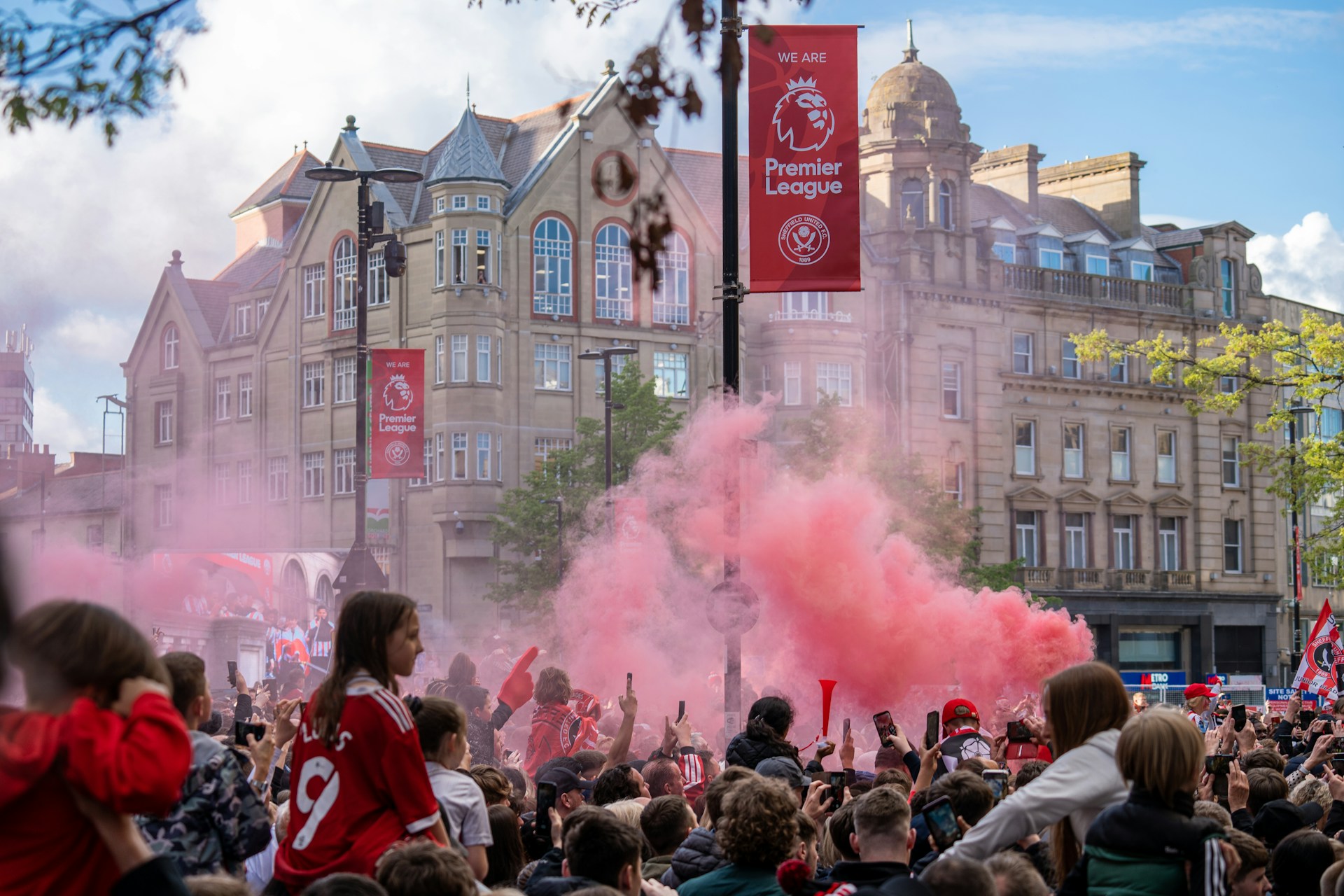 Biljett Premier League – Officiella fotbollsresor med Dynamo Sports för en trygg upplevelse.